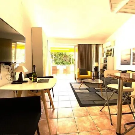 Estudio Paradero Apartment